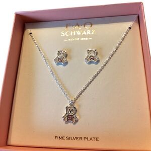 ☃️ NIB FAO Schwarz Teddy Bear Necklace And Earrings Set